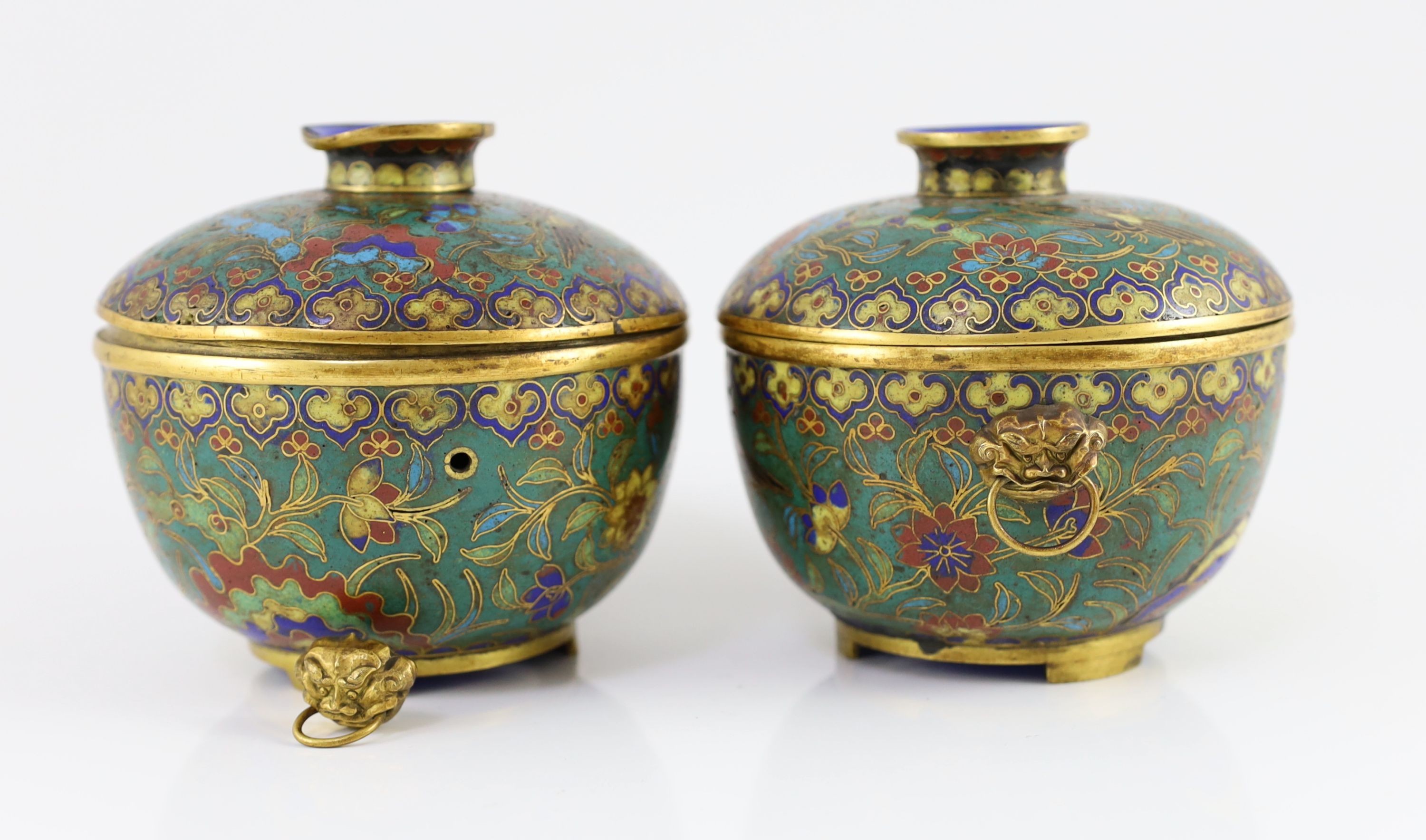 A pair of Chinese cloisonné enamel jars and covers, 18th/19th century 15.2 cm wide, one handle lacking